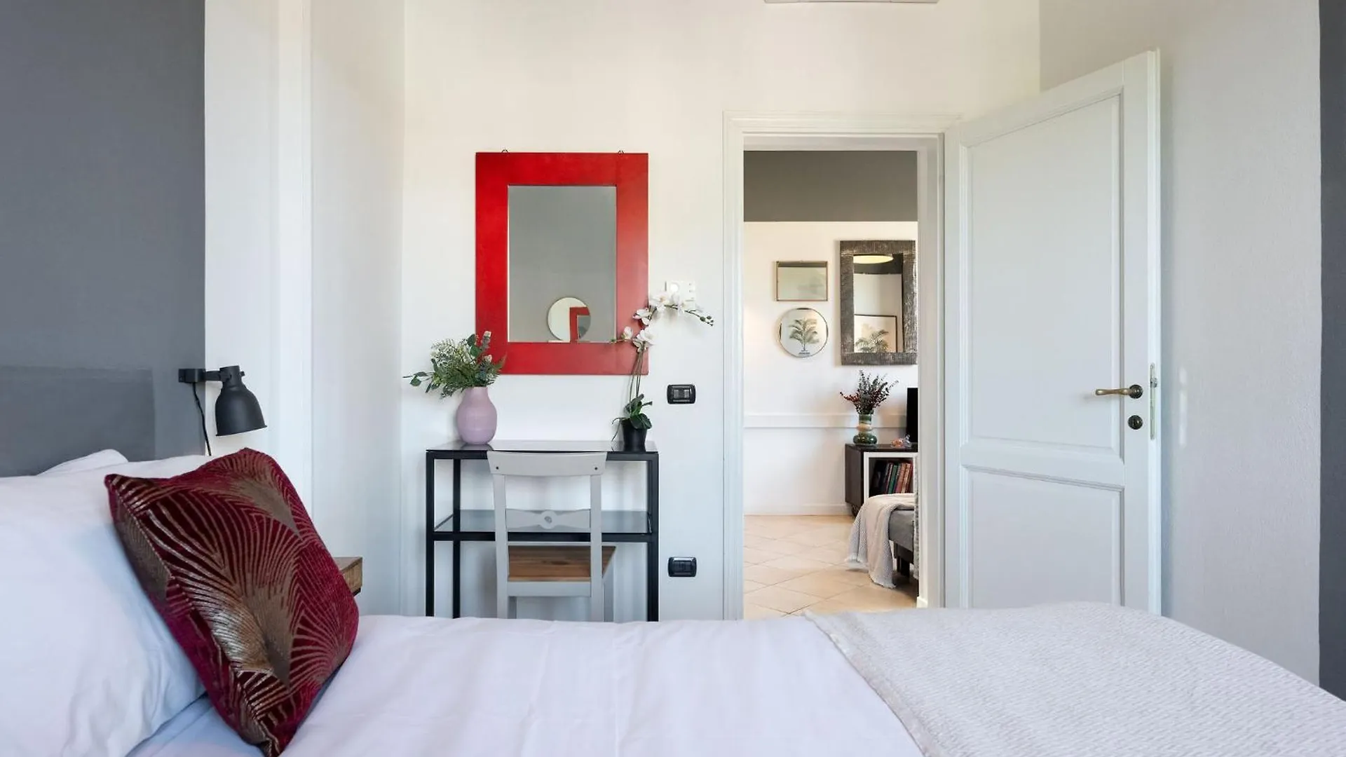Via Lorenzo Di Credi 3 - Grazioso Appartamento Con Vista, In Piazza Alberti Vicino Stadio, Nelson Mandela Forum E Con Parcheggio Di Fronte - Florence Charming Apartments 0*,