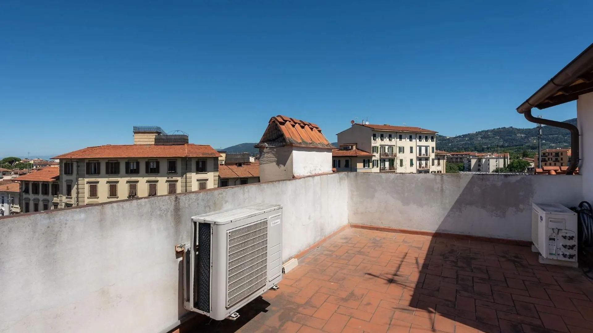 Via Lorenzo Di Credi 3 - Grazioso Appartamento Con Vista, In Piazza Alberti Vicino Stadio, Nelson Mandela Forum E Con Parcheggio Di Fronte - Florence Charming Apartments 0*,  Italy
