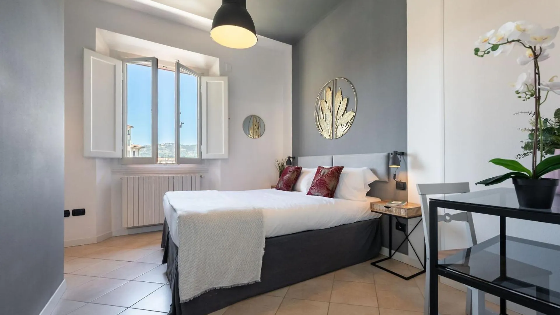 Via Lorenzo Di Credi 3 - Grazioso Appartamento Con Vista, In Piazza Alberti Vicino Stadio, Nelson Mandela Forum E Con Parcheggio Di Fronte - Florence Charming Apartments